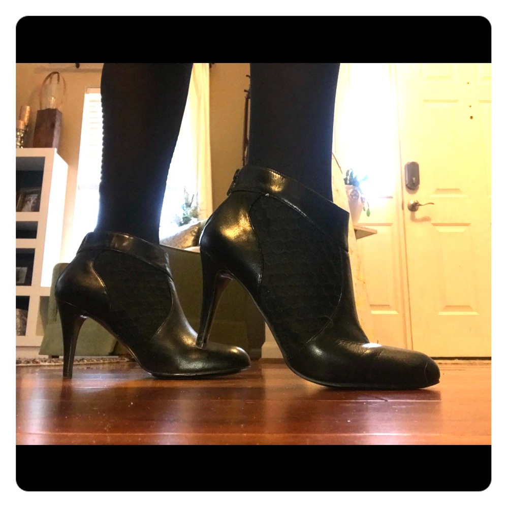 Nine West Black Booties!  Super cute, like new!